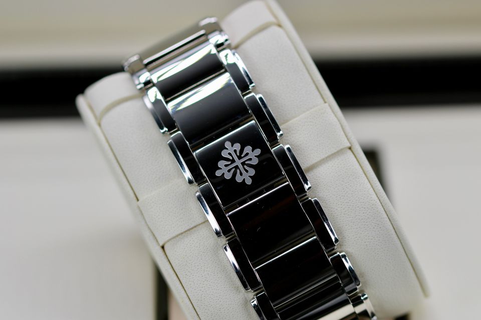 Patek Philippe Twenty-4 4910/10A-012 Image 4